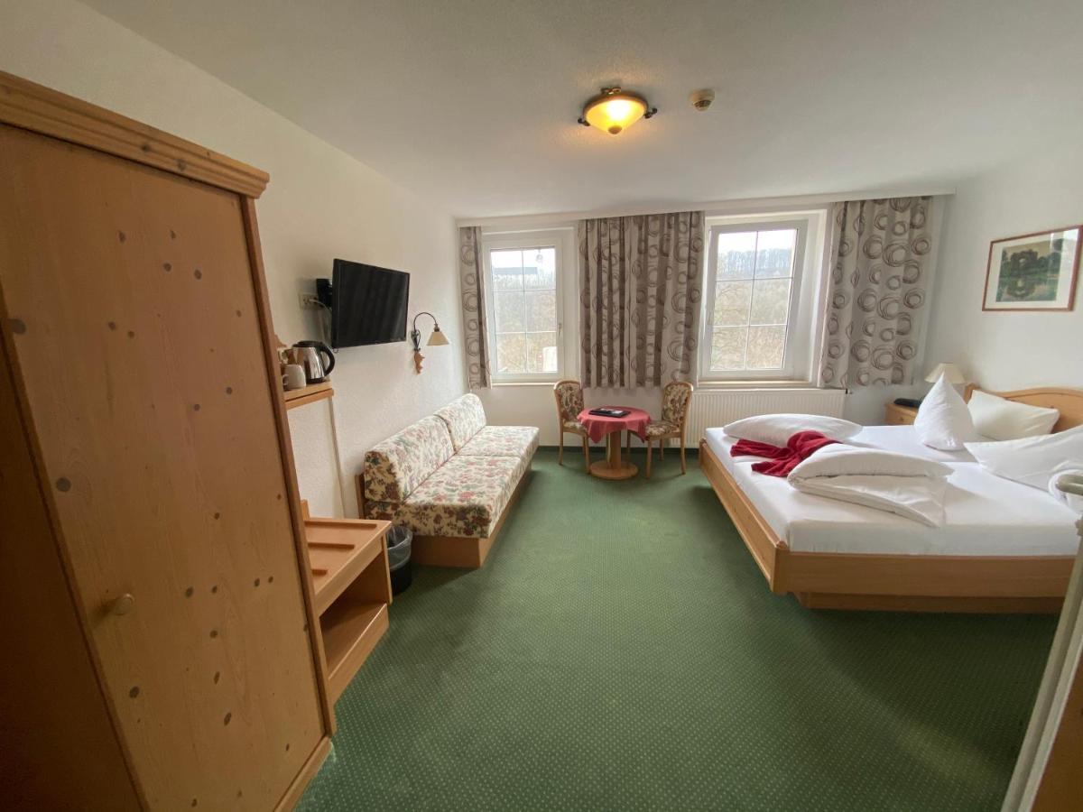 Muldenschlosschen Hotel Lunzenau Zewnętrze zdjęcie